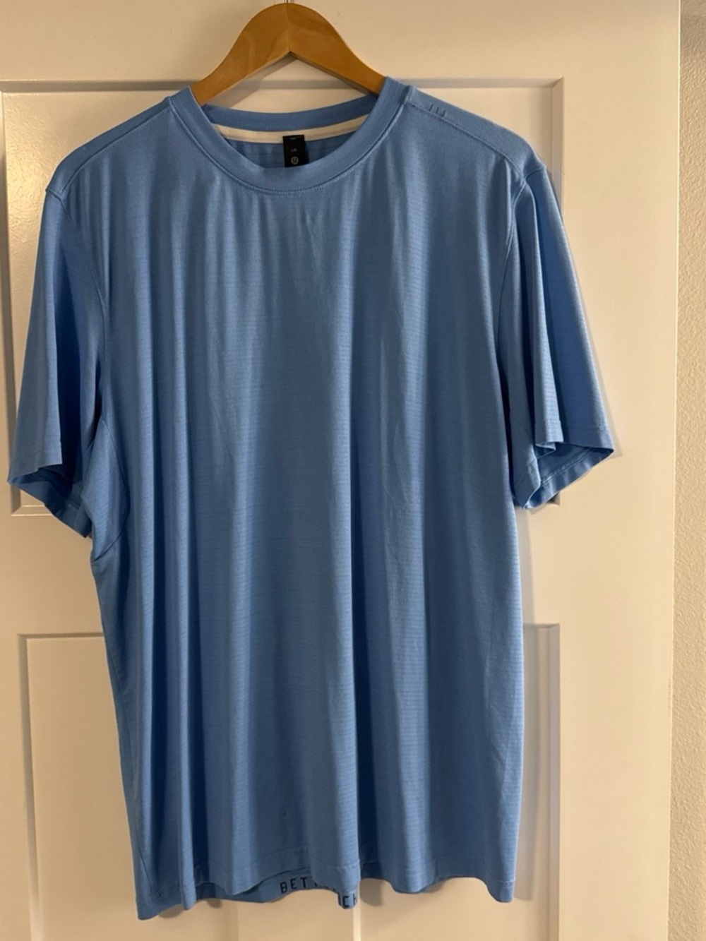 Lululemon Men's Light Blue Performance Crew Neck Shirt
